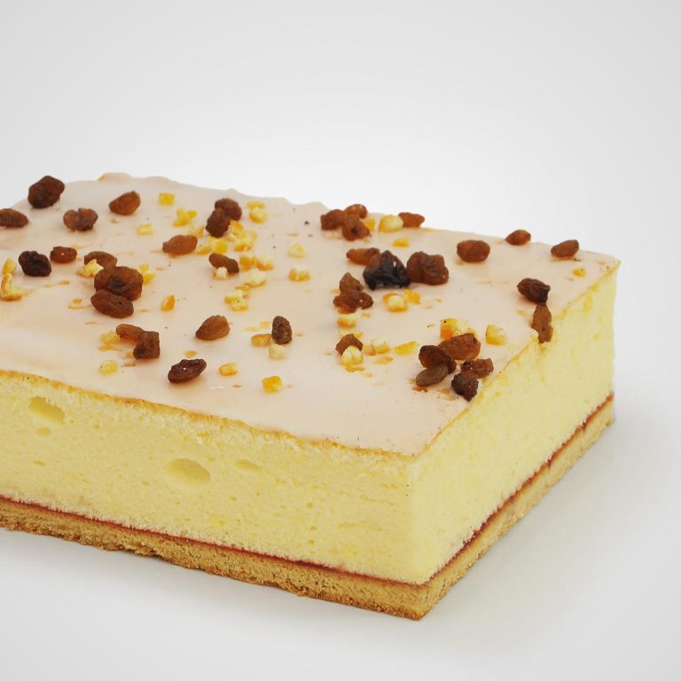 Sernik wiedeński w ofercie Cukierni TYcner